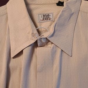 Short sleeve shirt